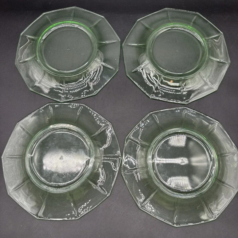 1930s Cambridge Glass Co. Decagon Uranium Depression Glass Plates, 8